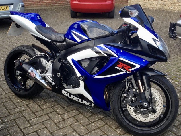 Carena Moto Suzuki GSXR 750 2006-2007 - Bianco Blu Nero Banda